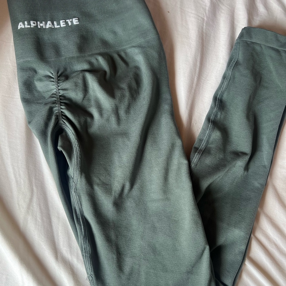 Alphalete leggings